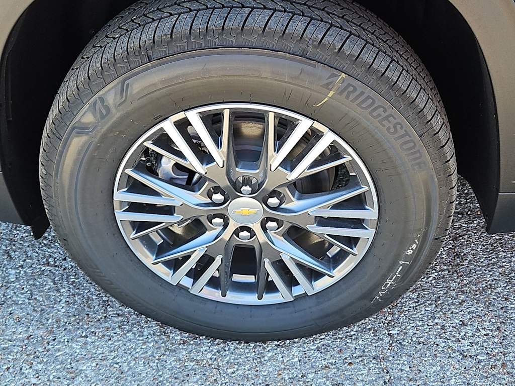 Thumbnail: 2026 Chevrolet Traverse - 8