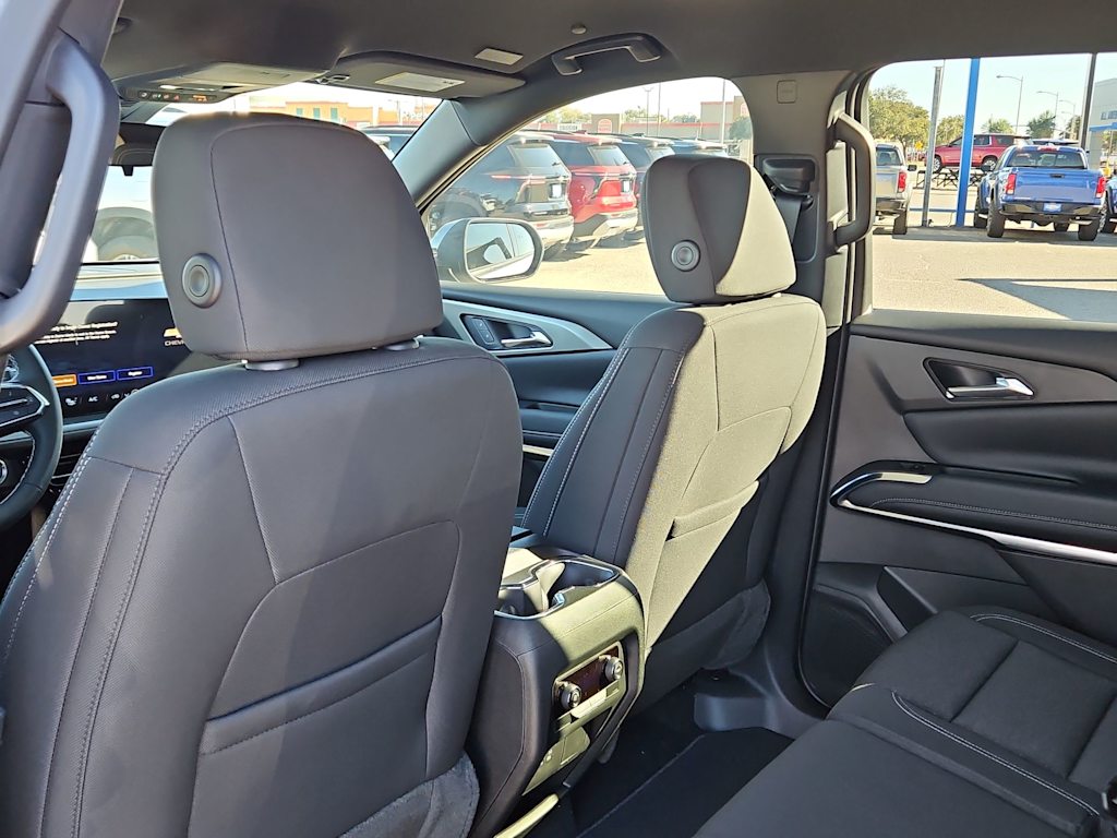 Thumbnail: 2026 Chevrolet Traverse - 24