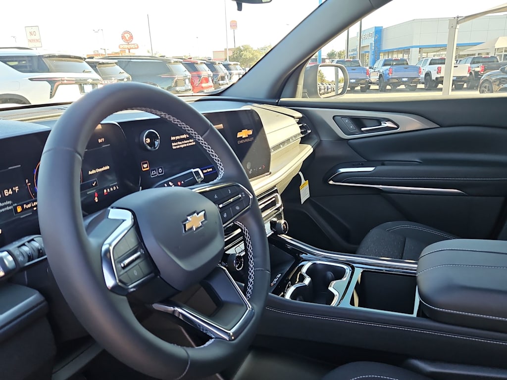 Thumbnail: 2026 Chevrolet Traverse - 2