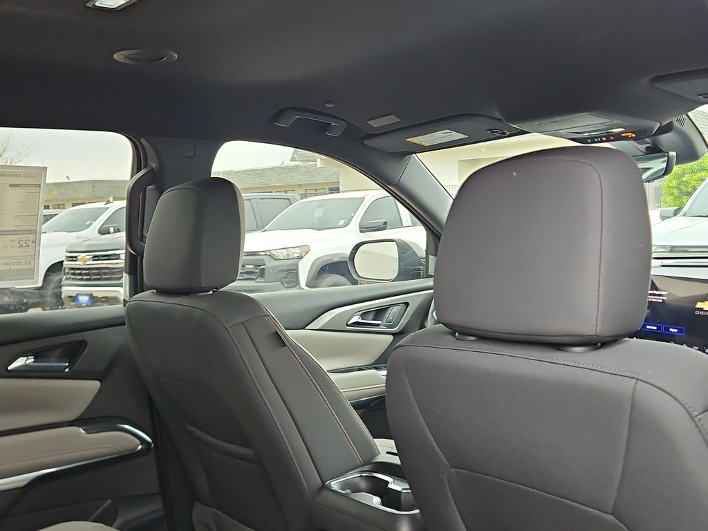 Thumbnail: 2026 Chevrolet Traverse - 23
