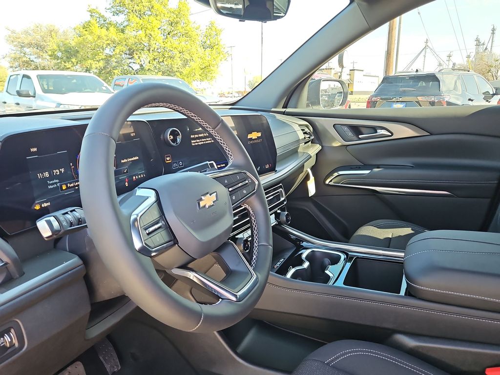Thumbnail: 2026 Chevrolet Traverse - 2