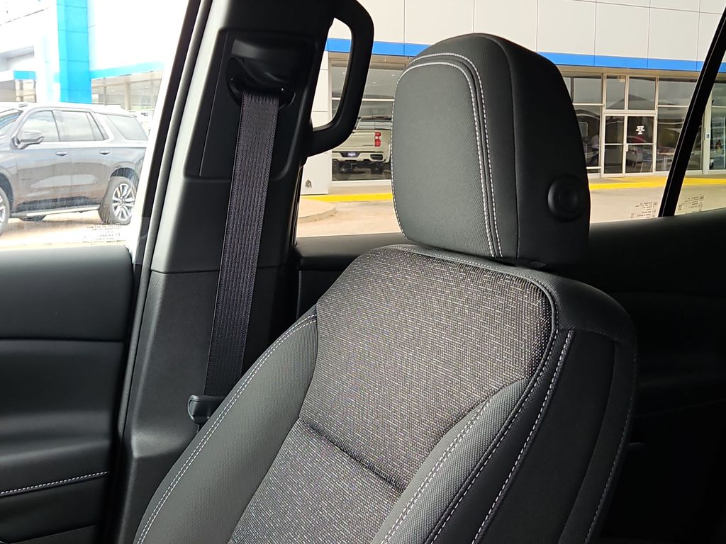 Thumbnail: 2027 Chevrolet Traverse - 10