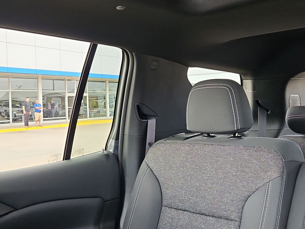 Thumbnail: 2027 Chevrolet Traverse - 23