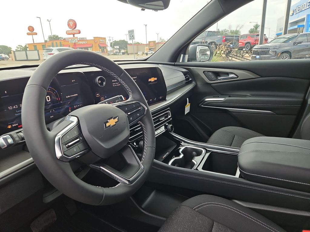 Thumbnail: 2027 Chevrolet Traverse - 2