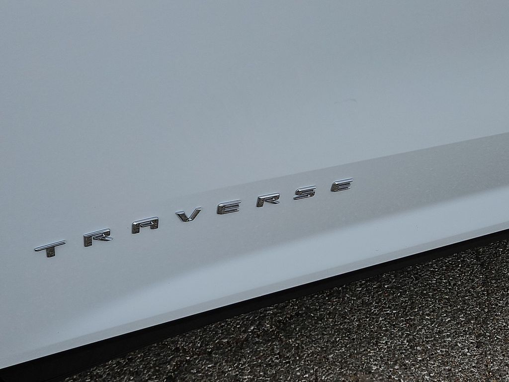 Thumbnail: 2027 Chevrolet Traverse - 7