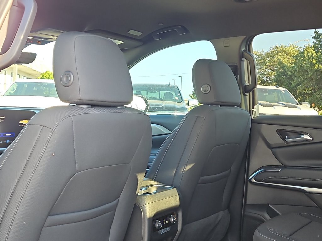 Thumbnail: 2027 Chevrolet Traverse - 2