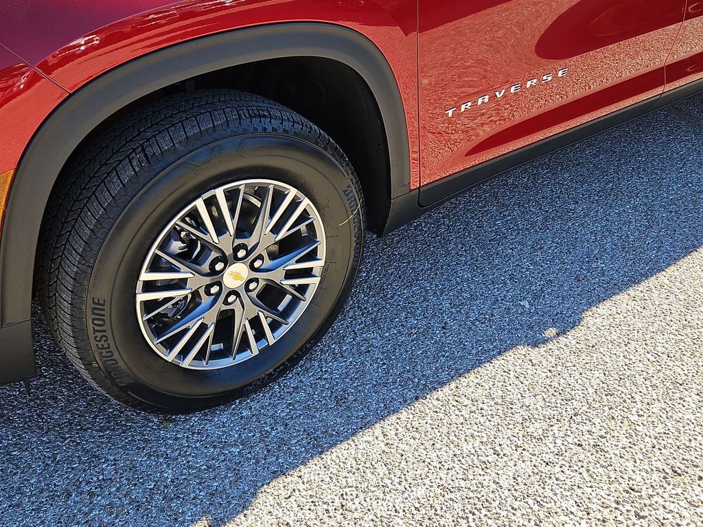 Thumbnail: 2025 Chevrolet Traverse - 8