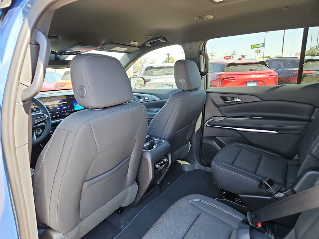 Thumbnail: 2025 Chevrolet Traverse - 13