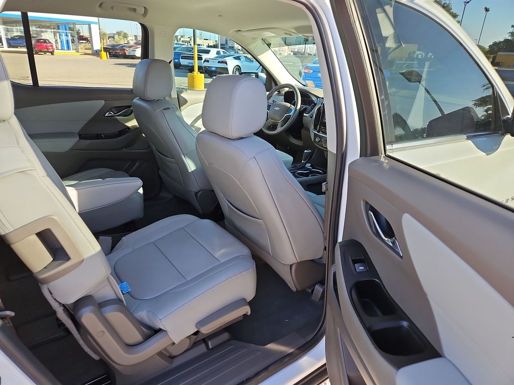 Thumbnail: 2019 Chevrolet Traverse - 26