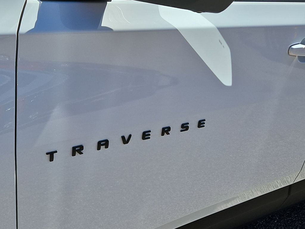 Thumbnail: 2022 Chevrolet Traverse - 7
