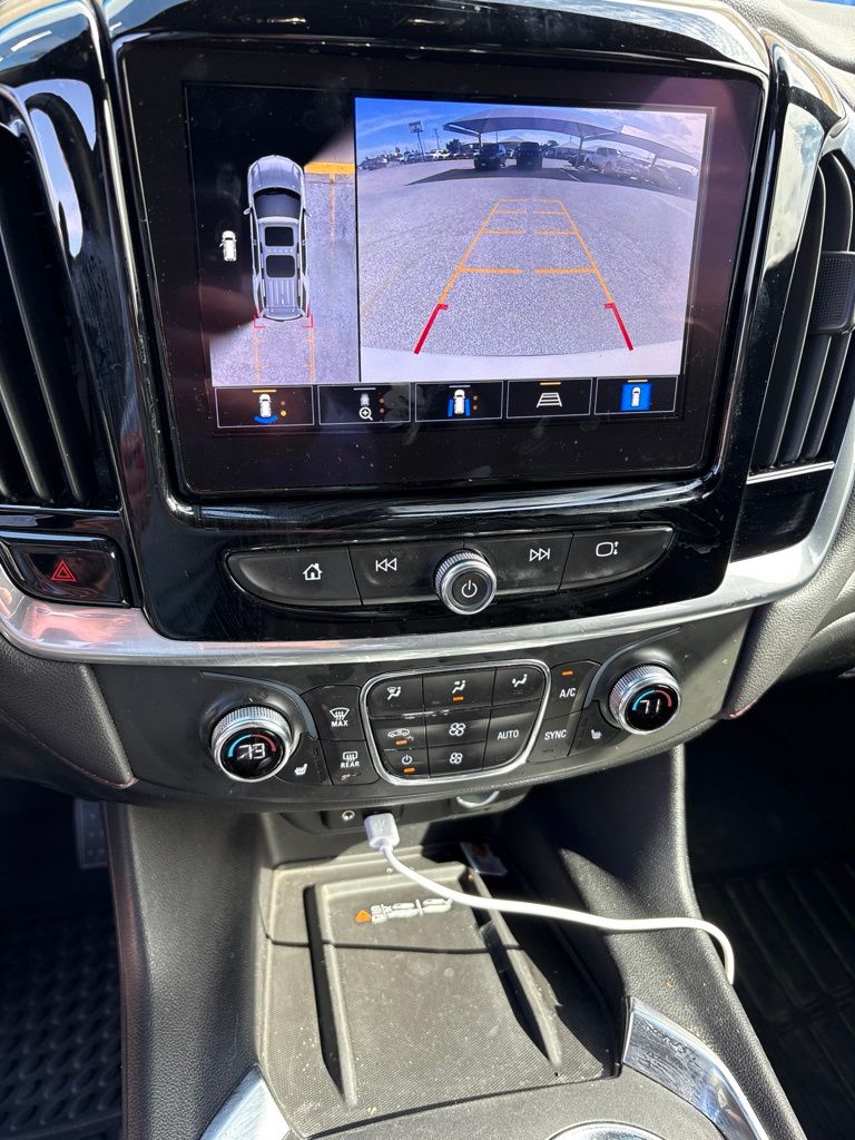 Thumbnail: 2022 Chevrolet Traverse - 11