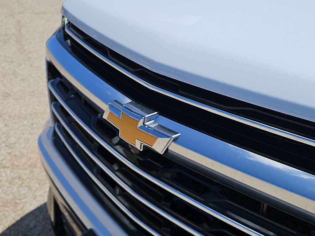 Thumbnail: 2026 Chevrolet Traverse - 19