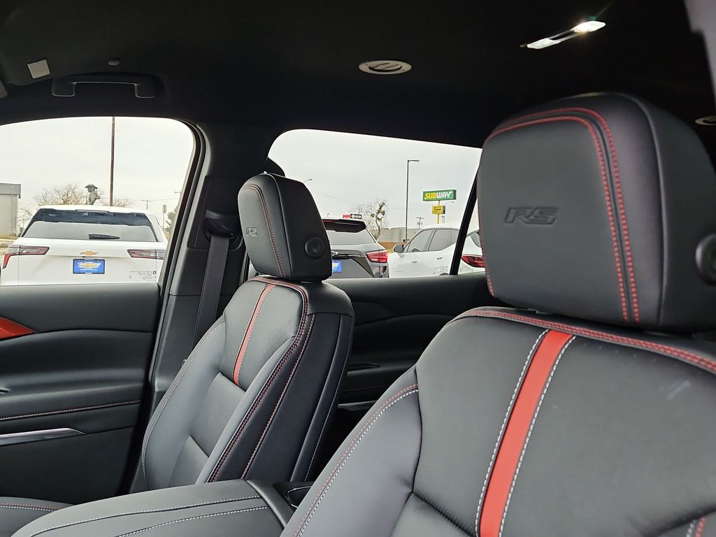 Thumbnail: 2026 Chevrolet Traverse - 10