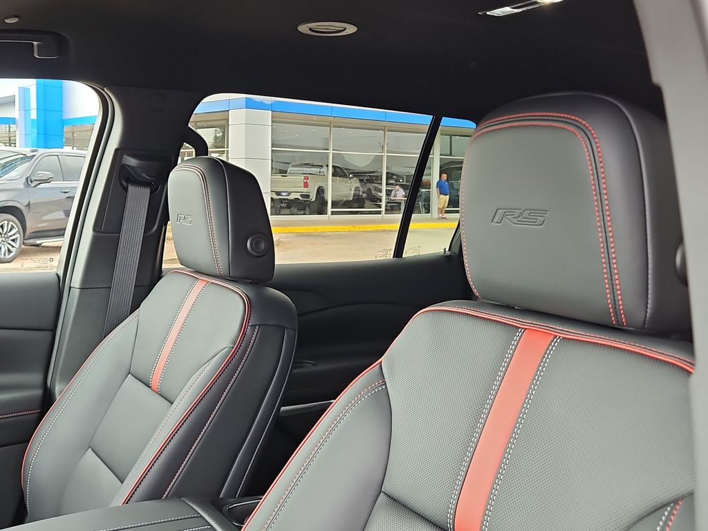 Thumbnail: 2027 Chevrolet Traverse - 10
