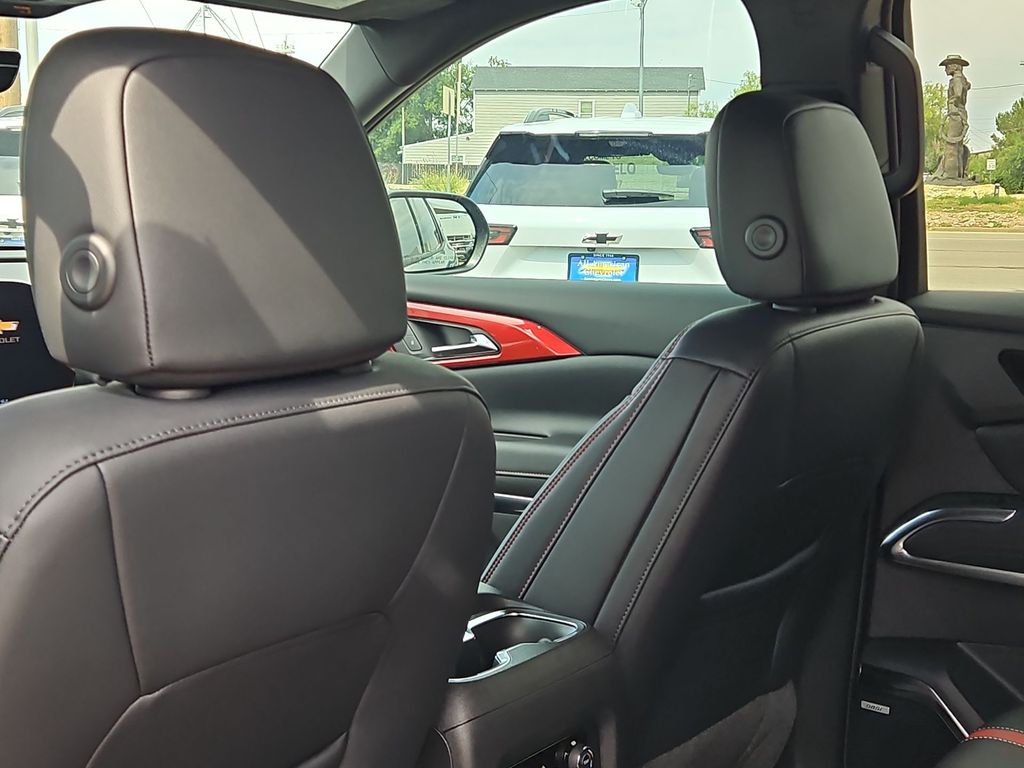 Thumbnail: 2026 Chevrolet Traverse - 11