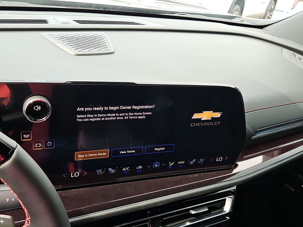 Thumbnail: 2026 Chevrolet Traverse - 24