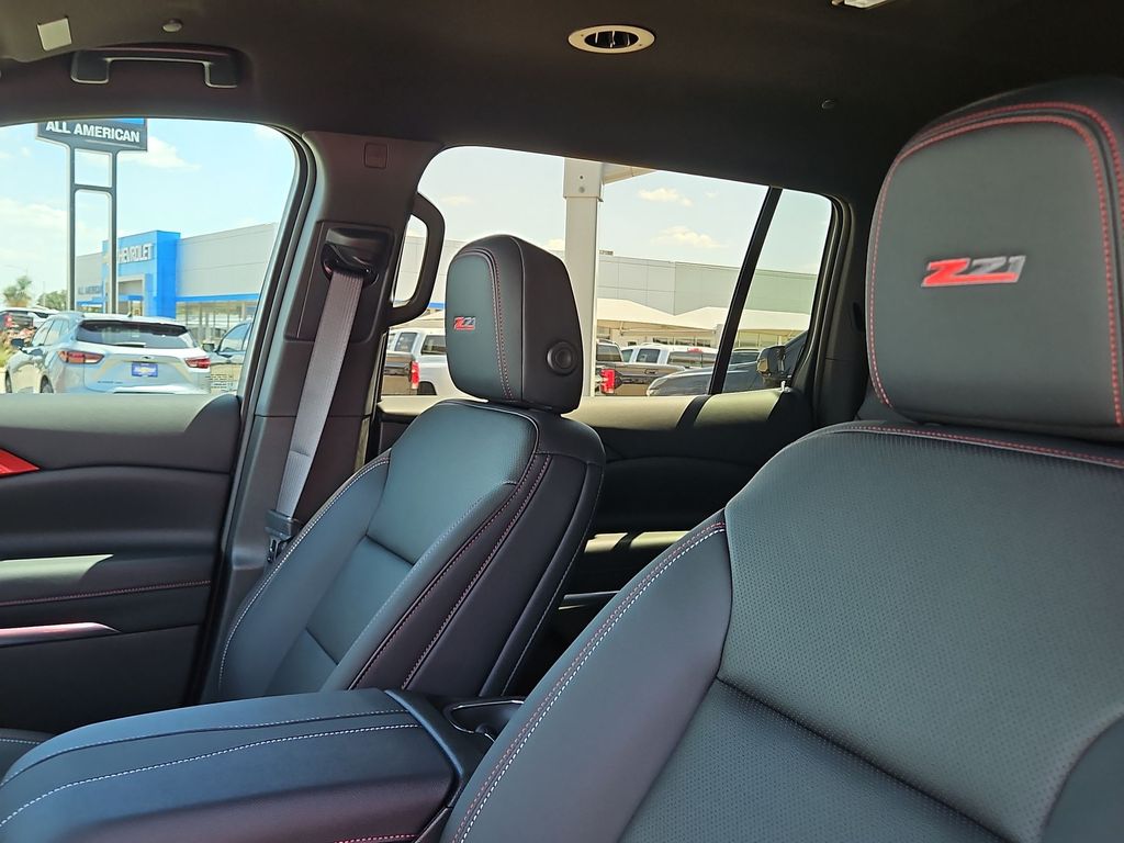 Thumbnail: 2026 Chevrolet Traverse - 12