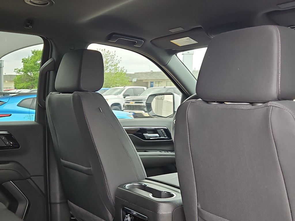 Thumbnail: 2026 Chevrolet Suburban - 21