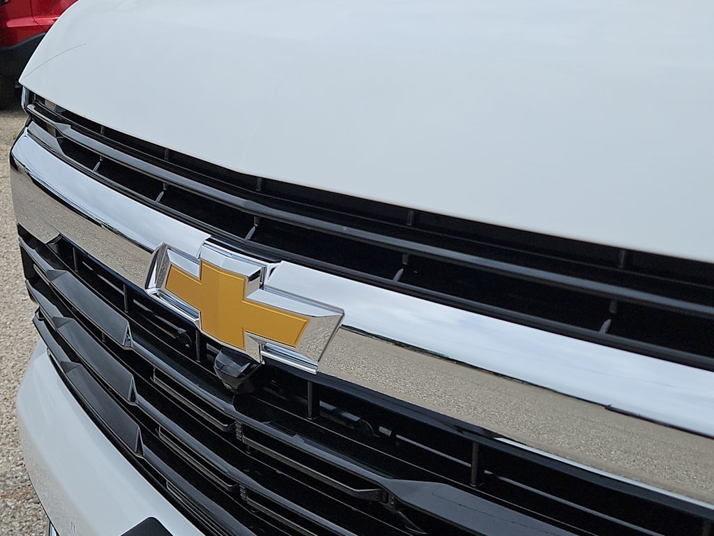 Thumbnail: 2026 Chevrolet Suburban - 20