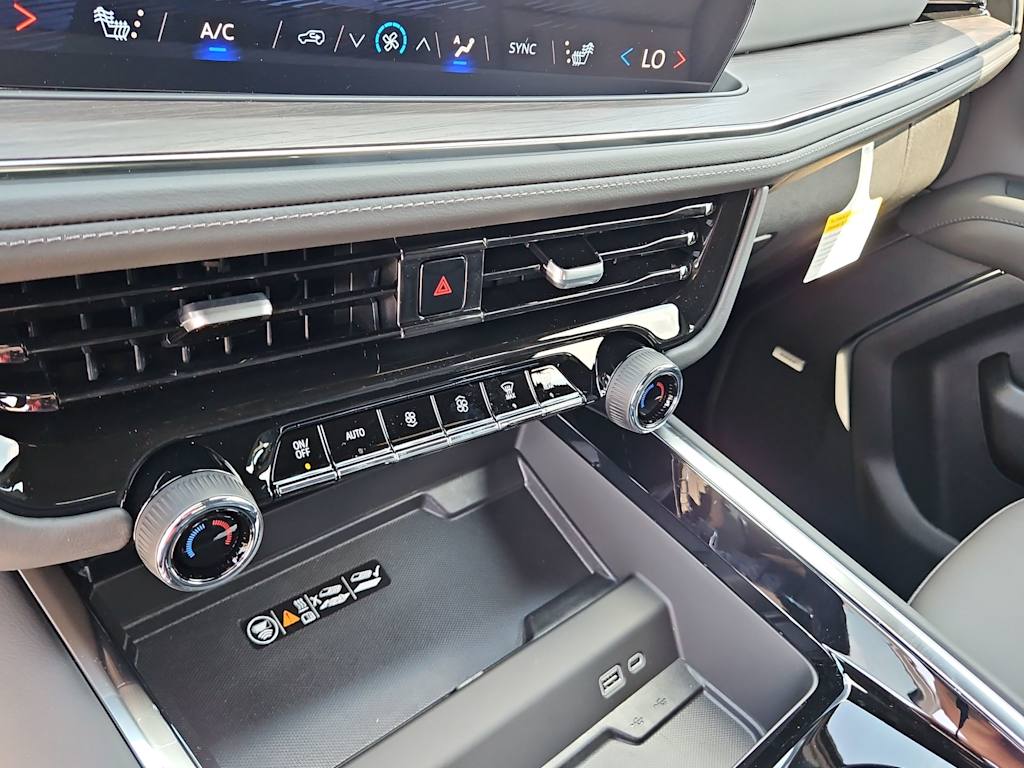 Thumbnail: 2026 Chevrolet Suburban - 14