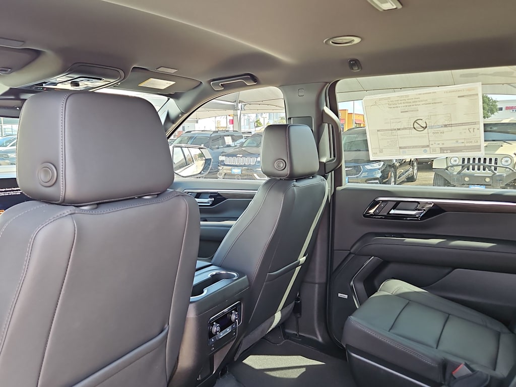 Thumbnail: 2026 Chevrolet Suburban - 12