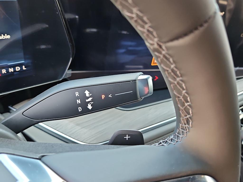 Thumbnail: 2026 Chevrolet Suburban - 25