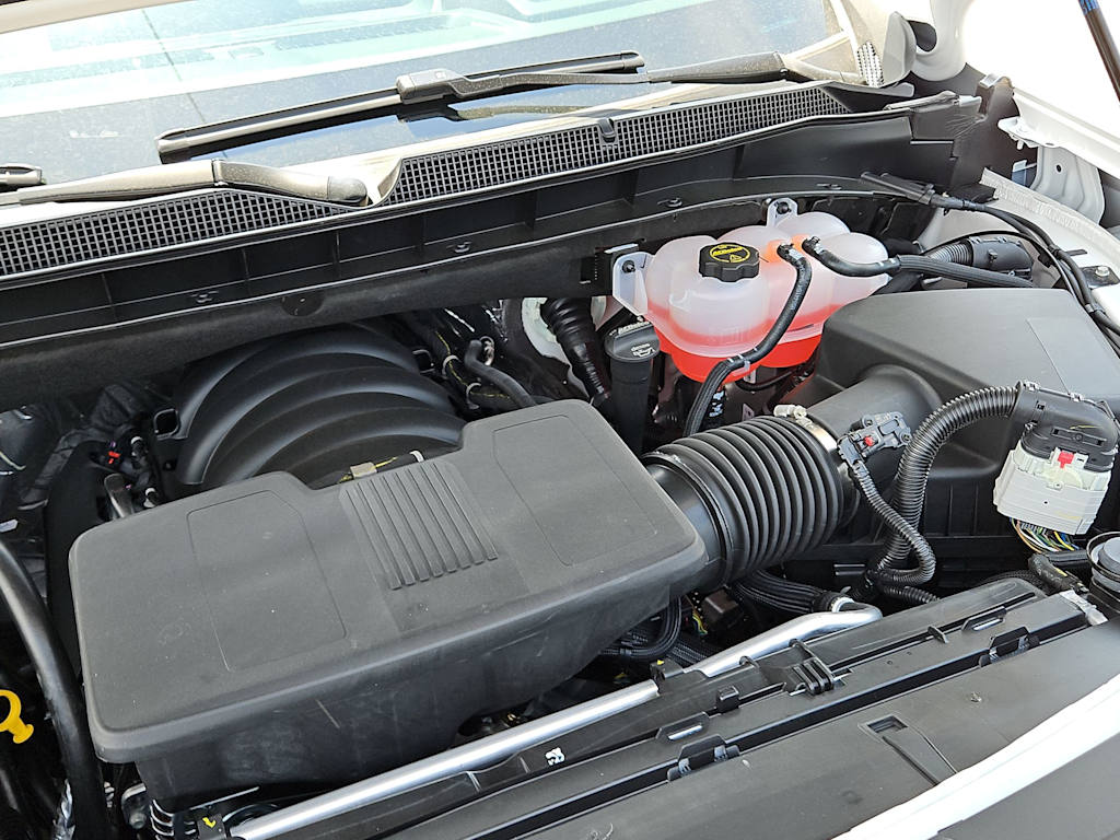 2025 Chevrolet Suburban Premier 9