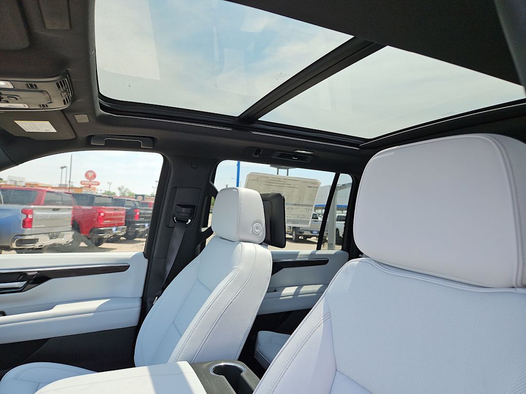 2025 Chevrolet Suburban Premier 20