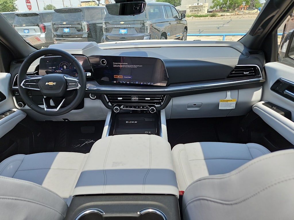 2025 Chevrolet Suburban Premier 10