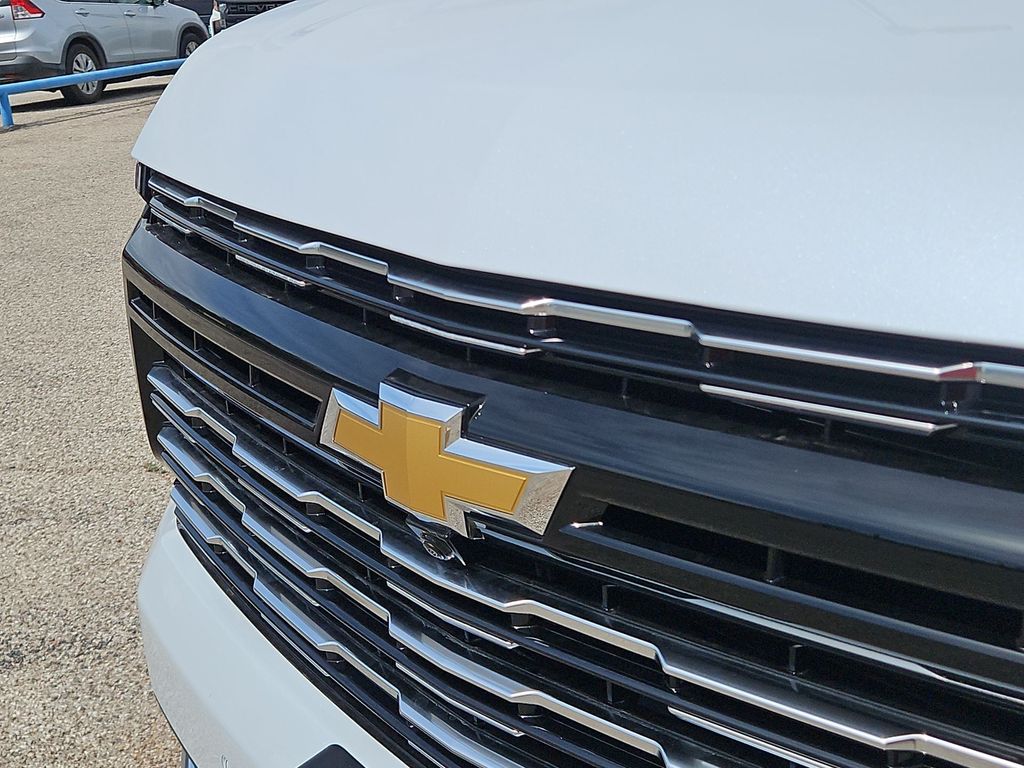 Thumbnail: 2026 Chevrolet Suburban - 20
