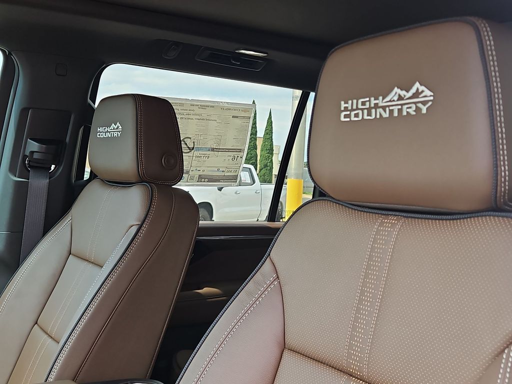 Thumbnail: 2026 Chevrolet Suburban - 9