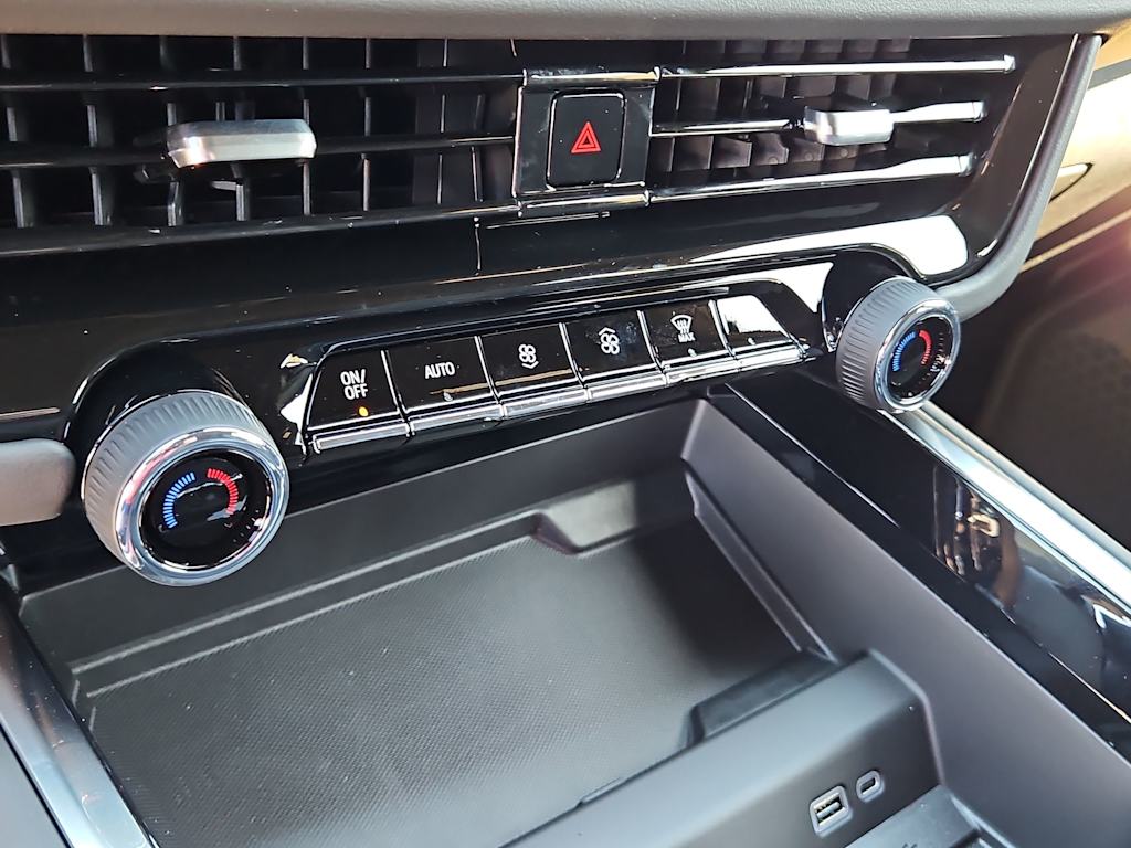 Thumbnail: 2026 Chevrolet Tahoe - 25