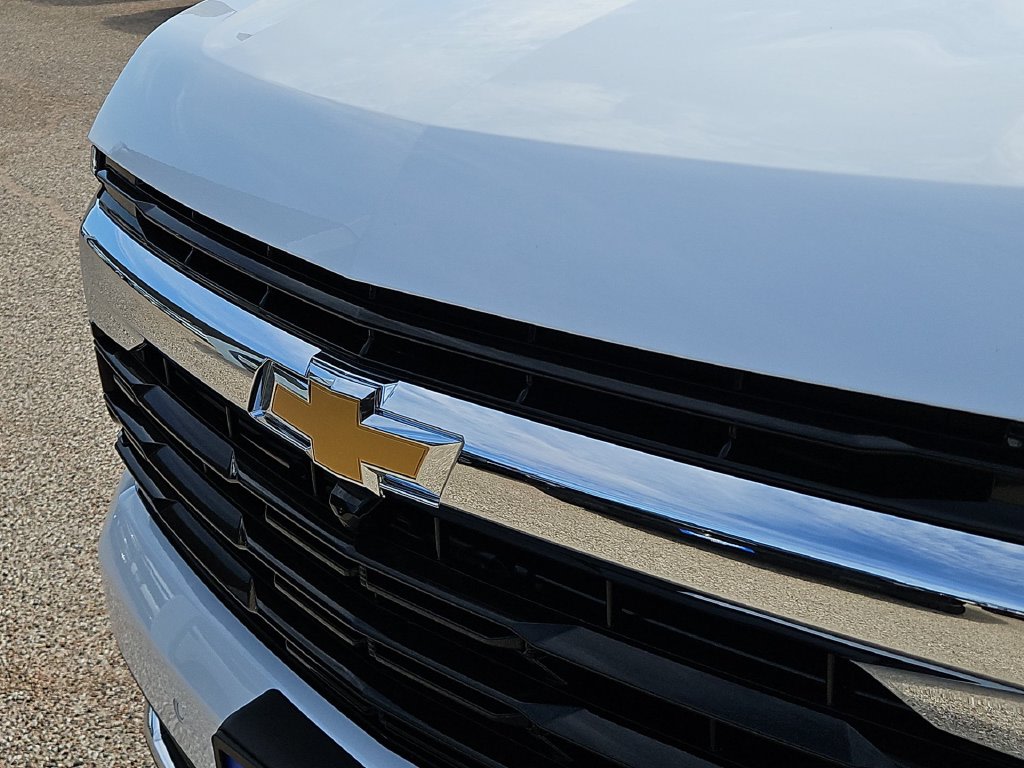 Thumbnail: 2027 Chevrolet Tahoe - 21