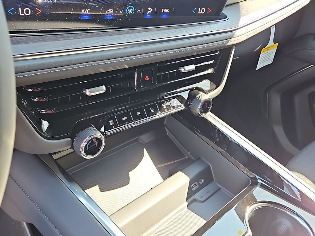 Thumbnail: 2026 Chevrolet Tahoe - 14