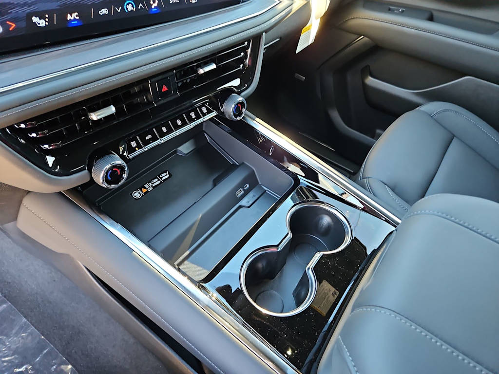 Thumbnail: 2026 Chevrolet Tahoe - 14