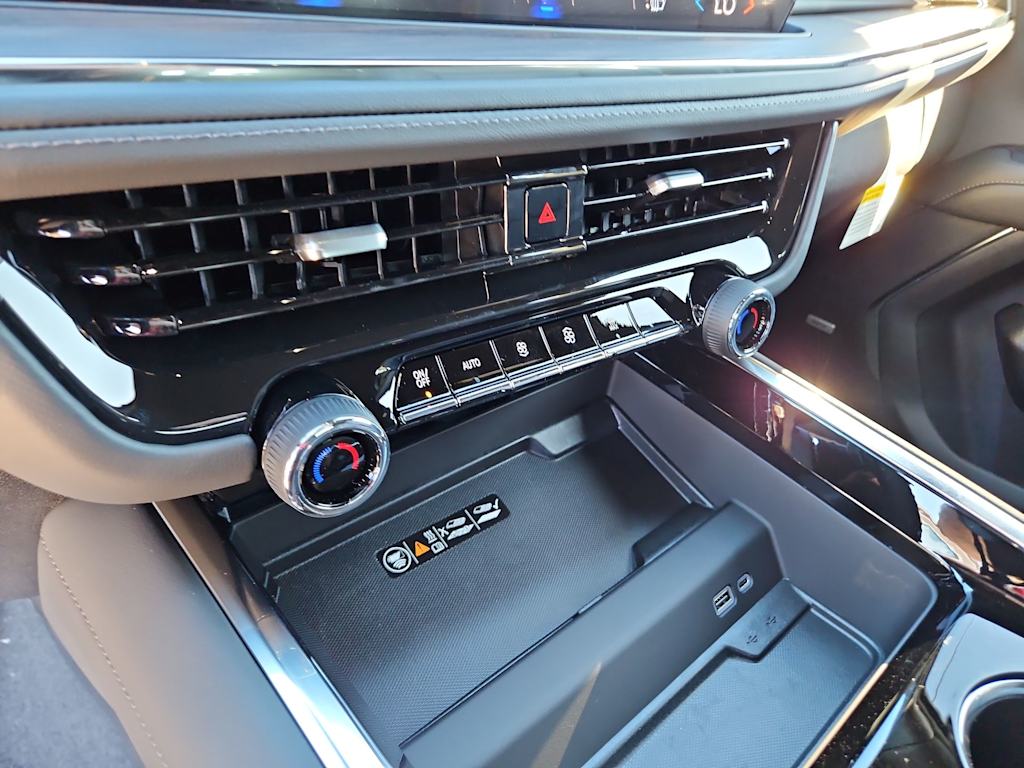 Thumbnail: 2026 Chevrolet Tahoe - 25