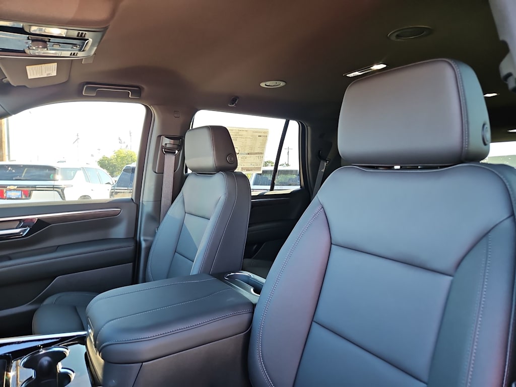 Thumbnail: 2026 Chevrolet Tahoe - 11