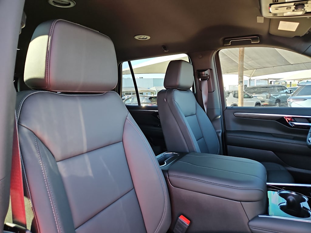 Thumbnail: 2026 Chevrolet Tahoe - 10