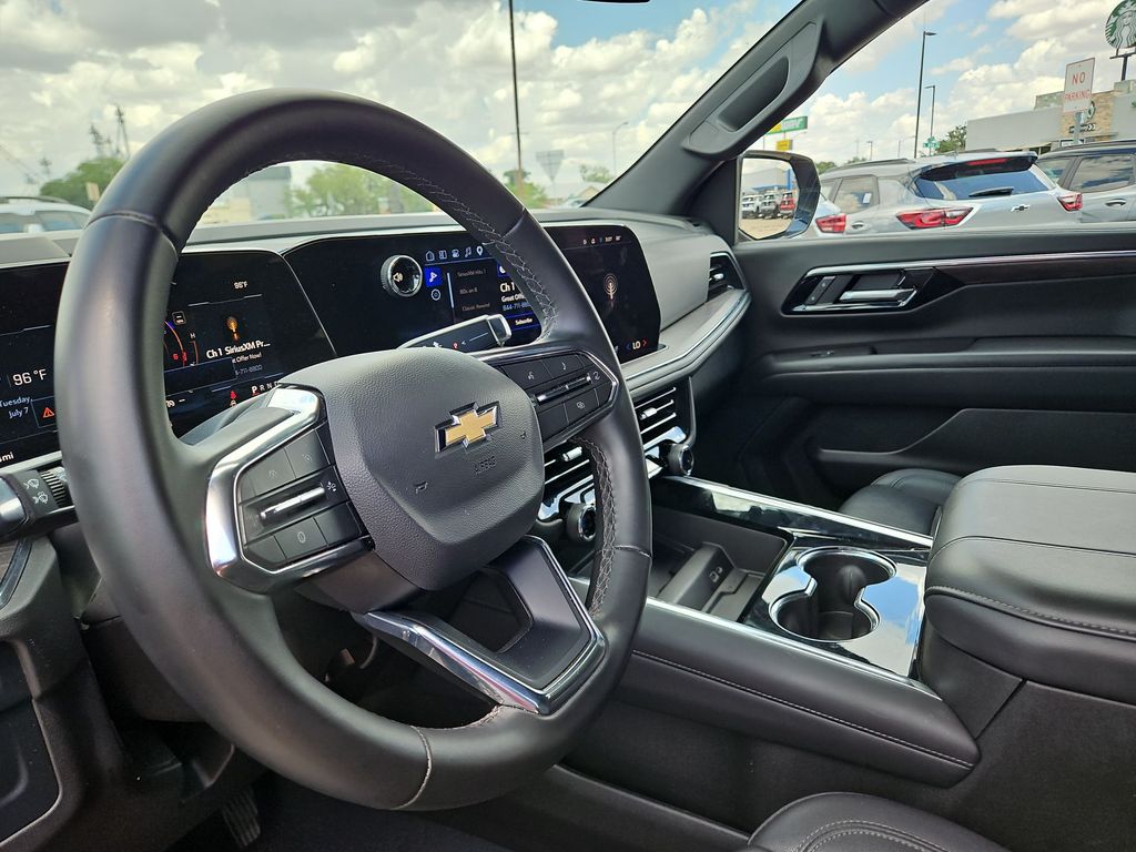 Thumbnail: 2025 Chevrolet Tahoe - 2