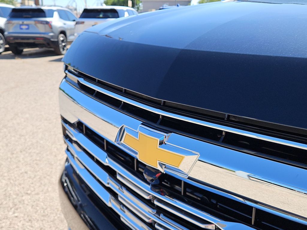 Thumbnail: 2026 Chevrolet Tahoe - 21
