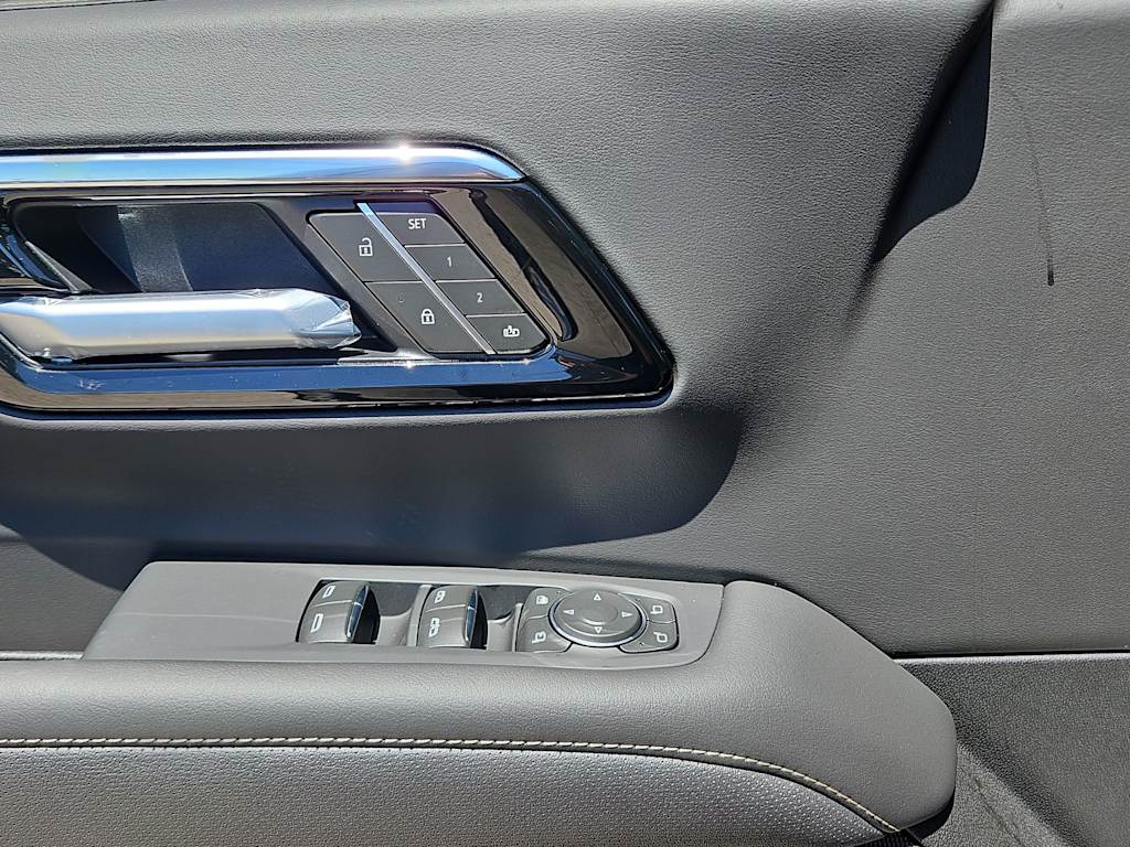 Thumbnail: 2025 Chevrolet Tahoe - 21