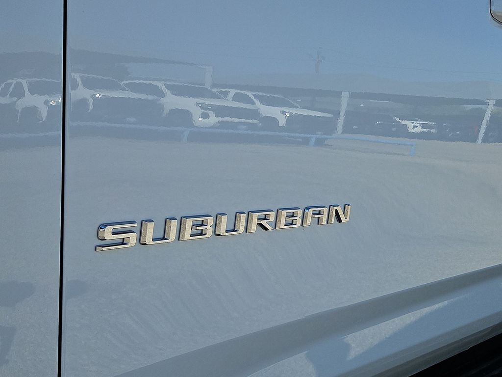 Thumbnail: 2026 Chevrolet Suburban - 7