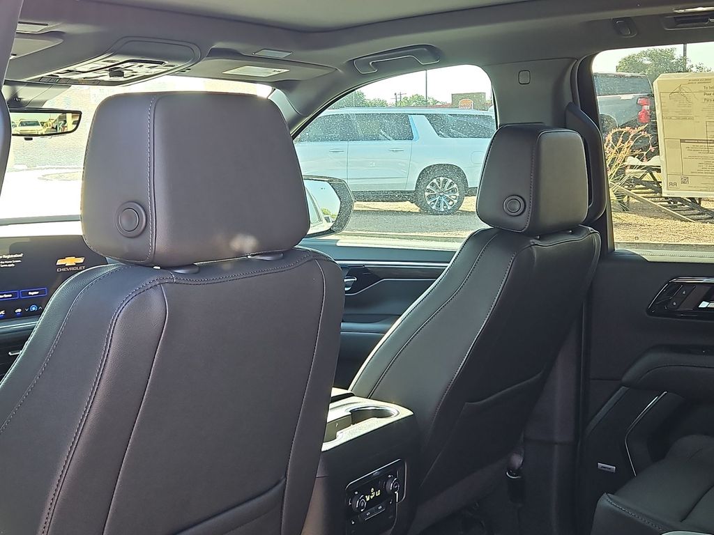 Thumbnail: 2026 Chevrolet Suburban - 12