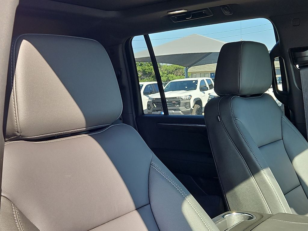 Thumbnail: 2026 Chevrolet Suburban - 22