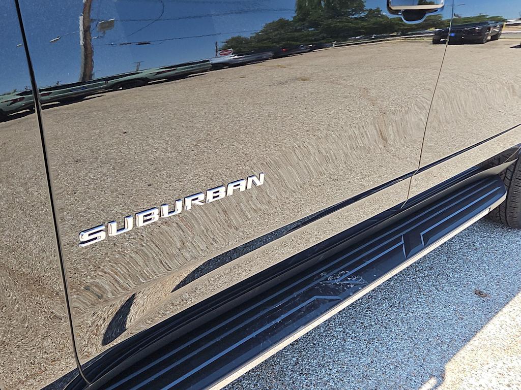 Thumbnail: 2025 Chevrolet Suburban - 7