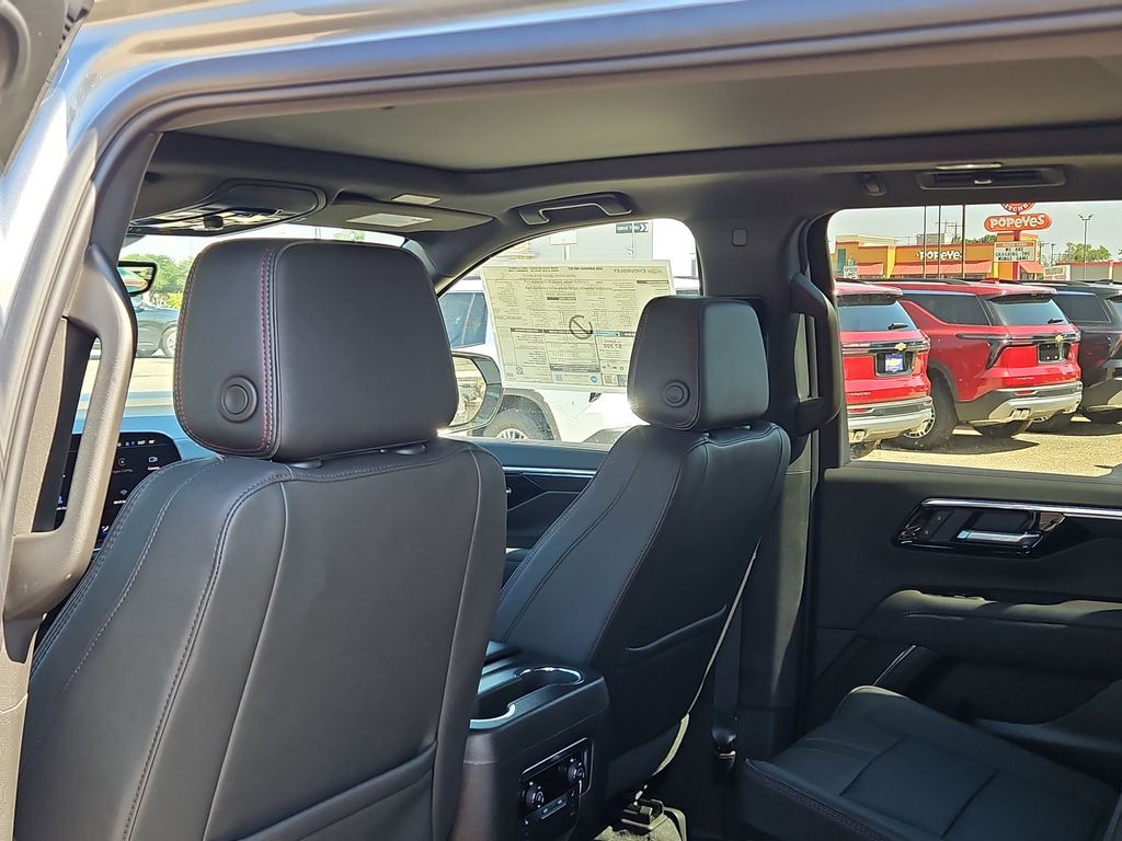 Thumbnail: 2026 Chevrolet Suburban - 11