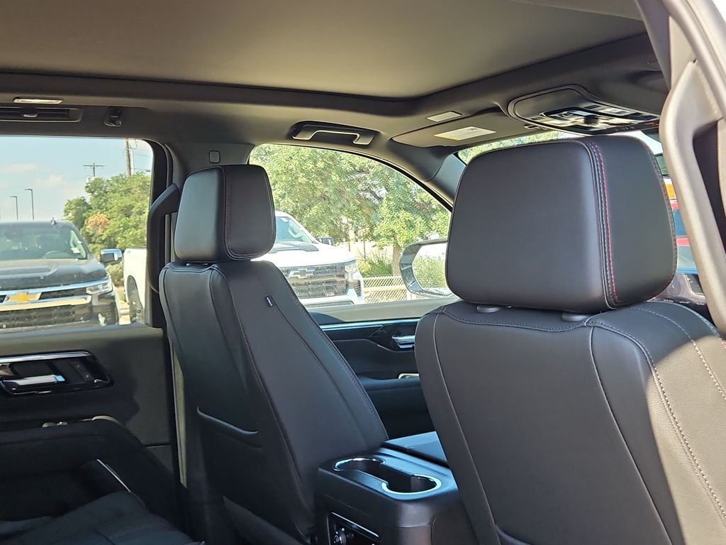 Thumbnail: 2026 Chevrolet Suburban - 10