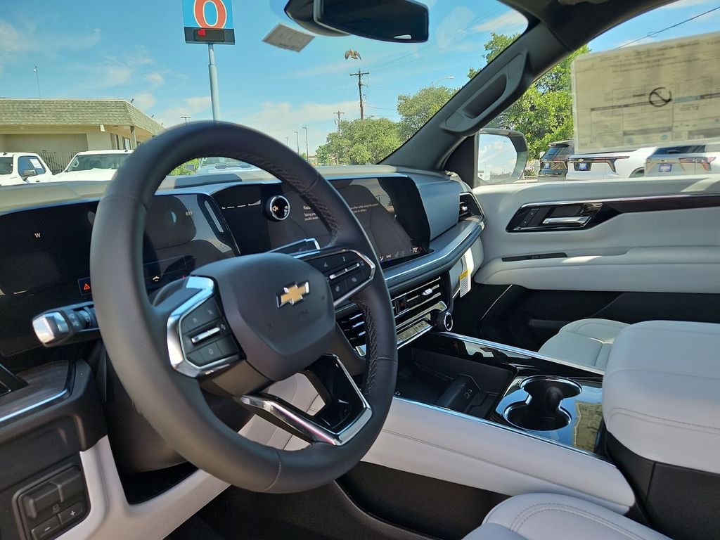 Thumbnail: 2026 Chevrolet Suburban - 2