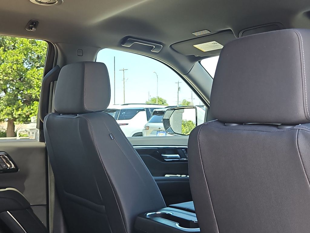 Thumbnail: 2026 Chevrolet Tahoe - 15