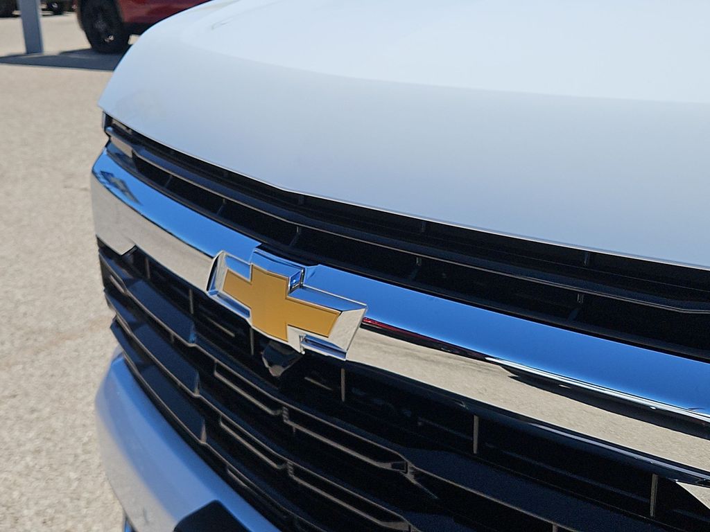 Thumbnail: 2026 Chevrolet Tahoe - 21
